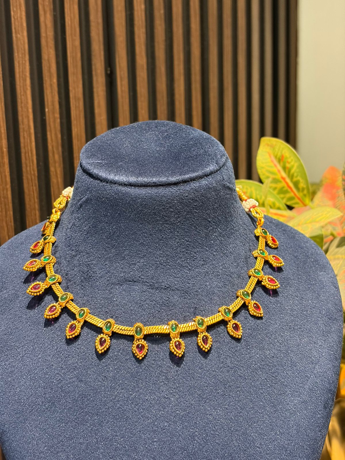 Kesari Teardrop Set